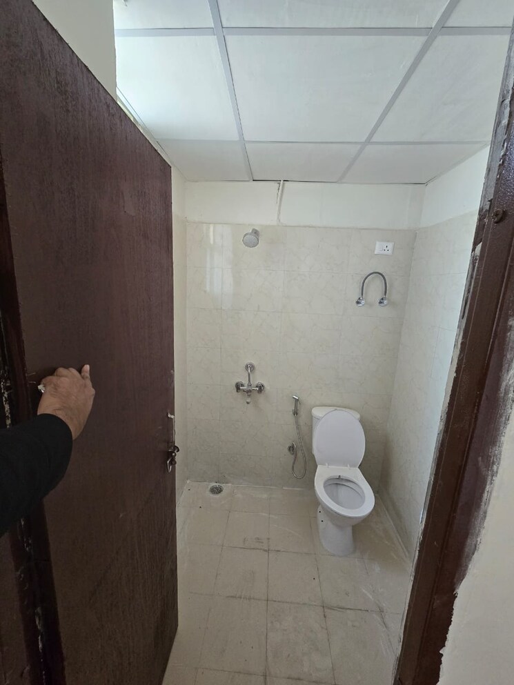 Bathroom, bptp-park-81 3 Bedroom 2430 Sq.Ft. Apartment In Sector 81 Faridabad 7926535