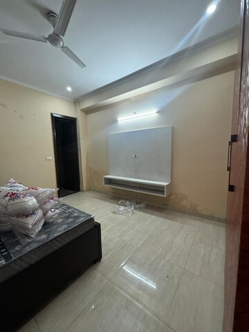 Bedroom in 3 BHK Apartment at Sector 47 – for Rent
