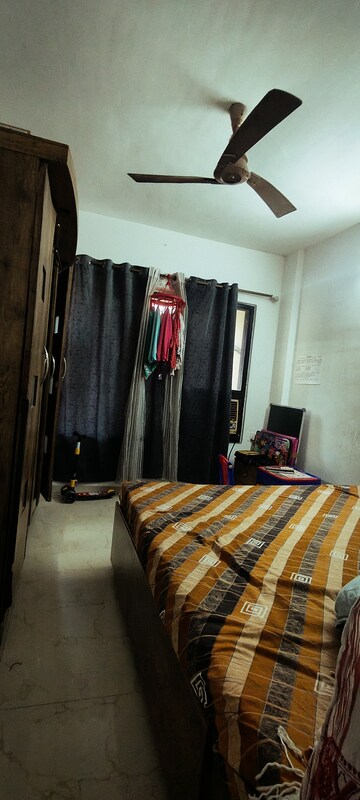 Bedroom in 2 BHK Apartment at Vini Garden, Borivali West – for Rent