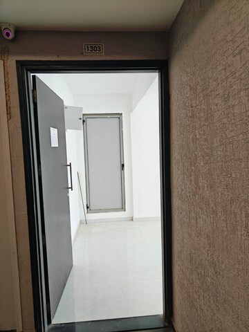   Office Space at Near Vaishno Devi Circle On Sg Highway – for Rent