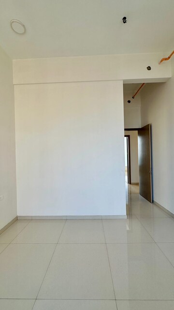 Room in 3 BHK Apartment at Suraj Ocean Star 2, Prabhadevi – for Sale