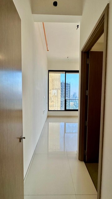Room in 3 BHK Apartment at Suraj Ocean Star 2, Prabhadevi – for Sale