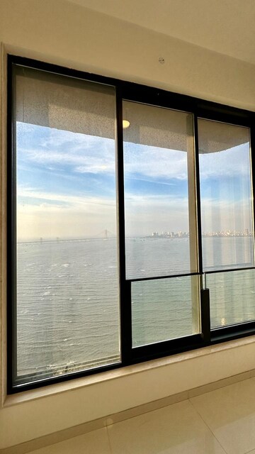 Room in 3 BHK Apartment at Suraj Ocean Star 2, Prabhadevi – for Sale