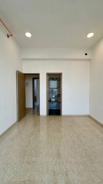 Room in 3 BHK Apartment at Suraj Ocean Star 2, Prabhadevi – for Sale
