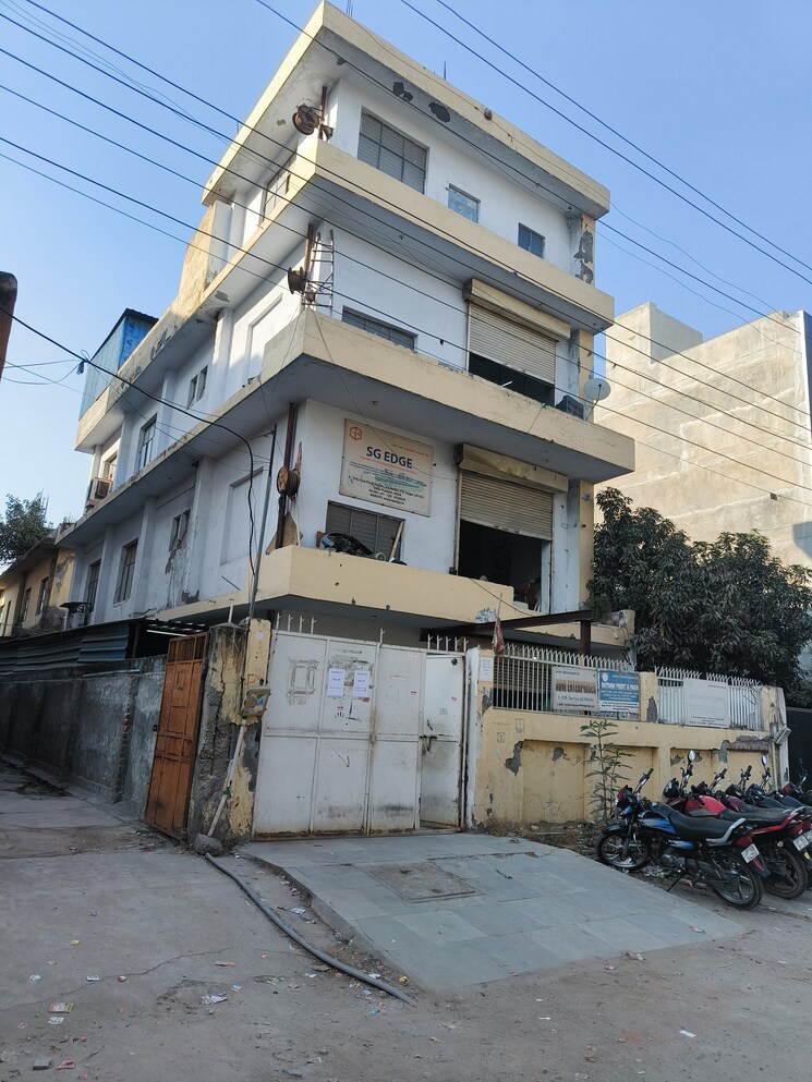 Exterior View, sector 63 Commercial Office Space 250 Sq.Mt. In Sector 63 Noida 7926890