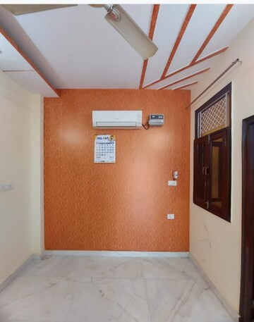 Room in 3 BHK Independent House at Rohini Sector 4 – for Rent