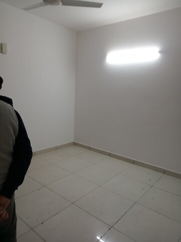 Room in 1 BHK Builder Floor at Paryavaran Complex – for Rent