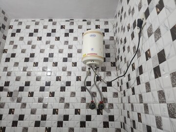 Bathroom in 2 BHK Independent House at RWA Apartments Sector 39, Sector 39 – for Rent