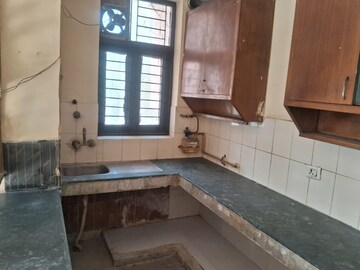 Kitchen in 2 BHK Independent House at RWA Apartments Sector 39, Sector 39 – for Rent