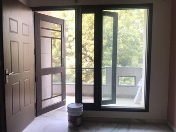 Room in 2 BHK Builder Floor at Shalimar Bagh – for Rent