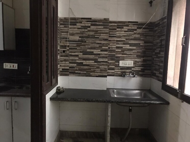 Kitchen, shalimar bagh 2 Bedroom 800 Sq.Ft. Builder Floor In Shalimar Bagh Delhi 7926934