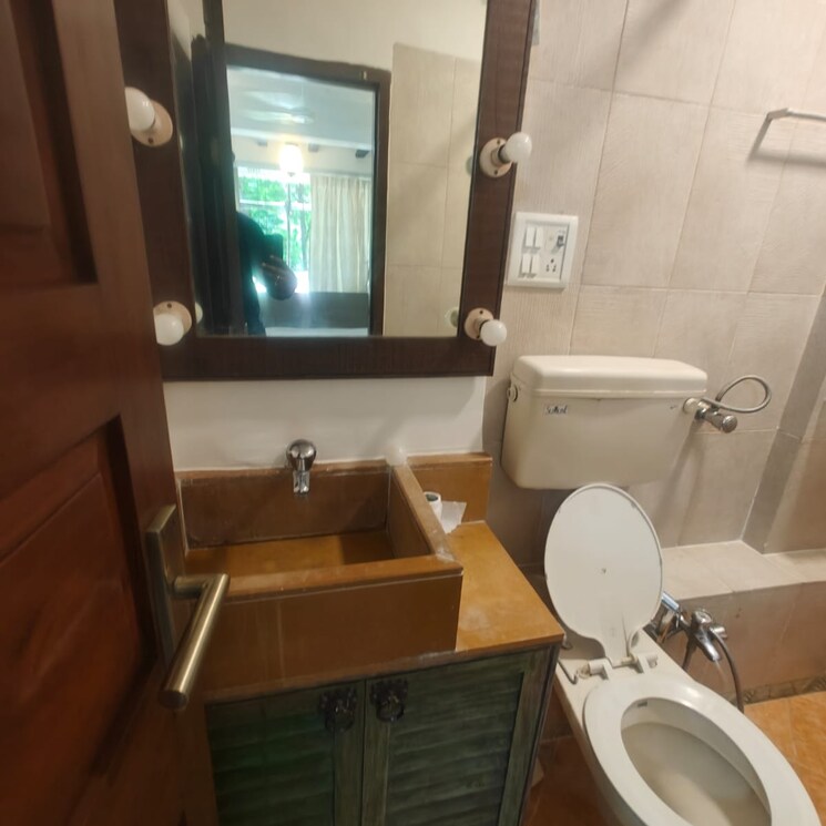 Bathroom, gold-mist 3 Bedroom 1300 Sq.Ft. Apartment In Gulmohar Colony Mumbai 7926929