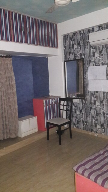 Room in 2 BHK Apartment at New Dindoshi Hill View, Goregaon East – for Rent