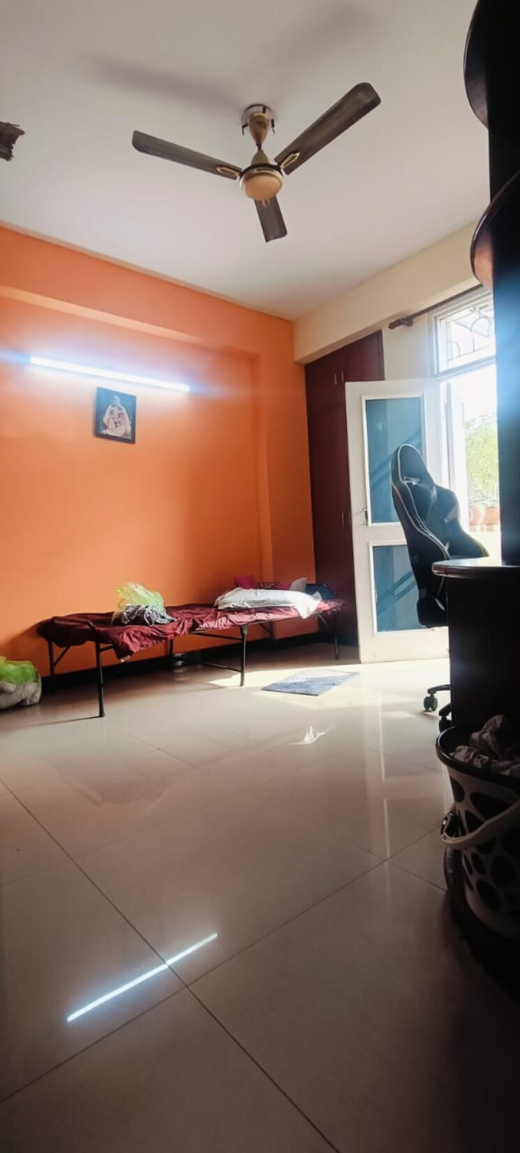 Living Room, express-garden 3 Bedroom 959 Sq.Ft. Apartment In Vaibhav Khand Ghaziabad 7926965