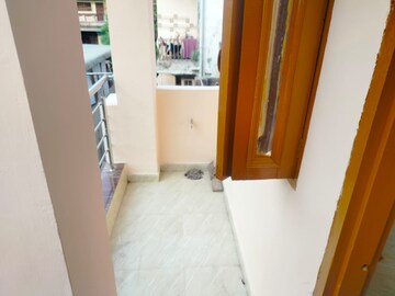 Balcony in 2 BHK Builder Floor at Rohini Sector 15 – for Rent