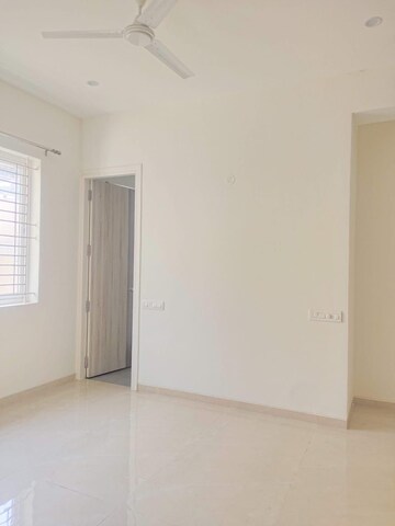 Room in 2 BHK Builder Floor at Hsr Layout – for Rent