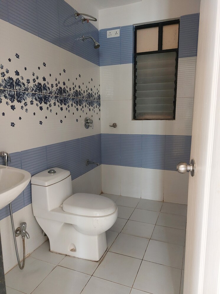Bathroom, nanded-asawari 2 Bedroom 973 Sq.Ft. Apartment In Nanded Pune 7927015