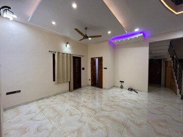 Room in 3 BHK Independent House at Hsr Layout – for Rent