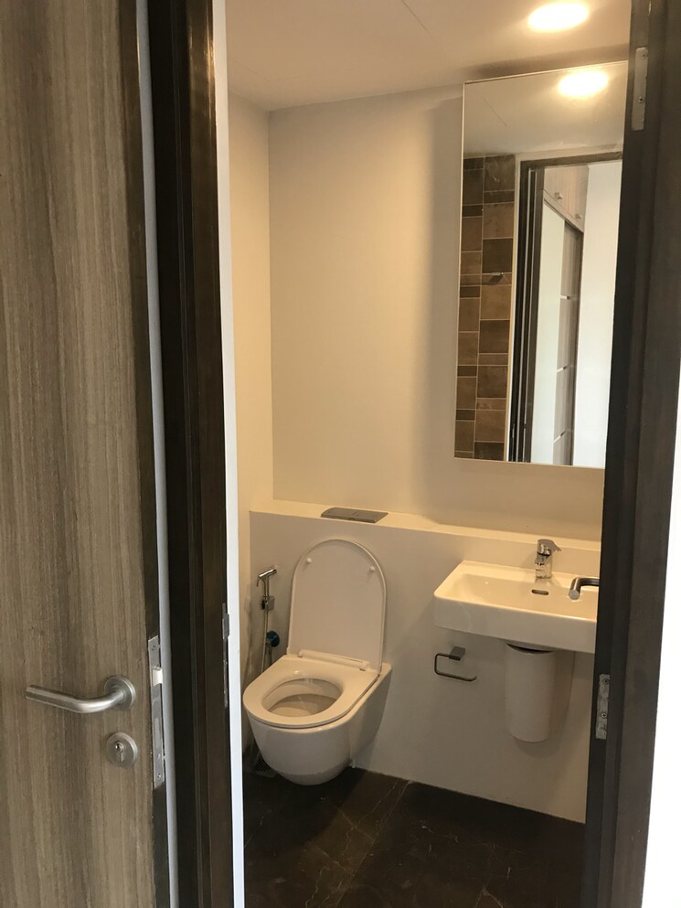 Bathroom, lodha-allura 2 Bedroom 857 Sq.Ft. Apartment In Kamala Mill Mumbai 7927041