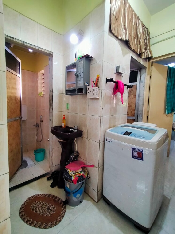 Bathroom, govind-complex-sanpada 1 Bedroom 670 Sq.Ft. Apartment In Sanpada Sector 1 Navi Mumbai 7927103