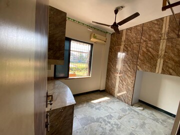 Room in 1 BHK Apartment at Sanpada – for Rent