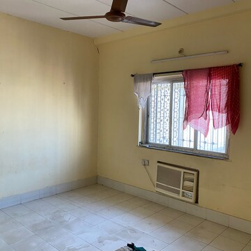 Master Bedroom in 2 BHK Apartment at Panchganga CHS, Sion – for Rent