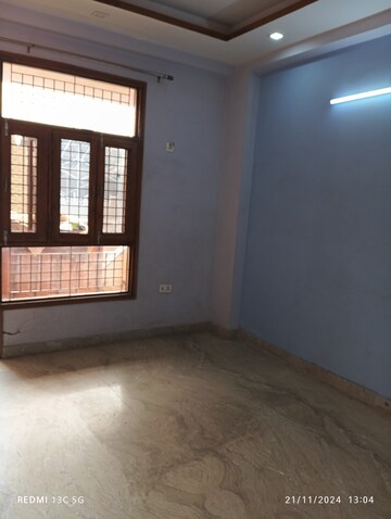 Room in 2 BHK Builder Floor at Shalimar Garden – for Sale