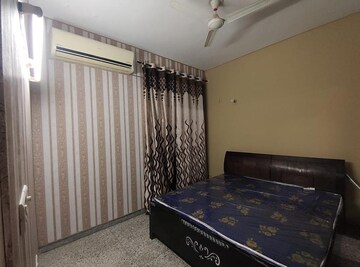 Bedroom in 3 BHK Builder Floor at Hong Kong Bazaar, Sector 57 – for Rent