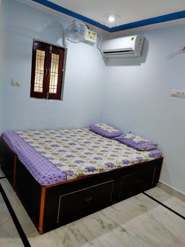 Bedroom in 1 BHK Builder Floor at Ansal Sushant Lok I, Sector 43 – for Rent