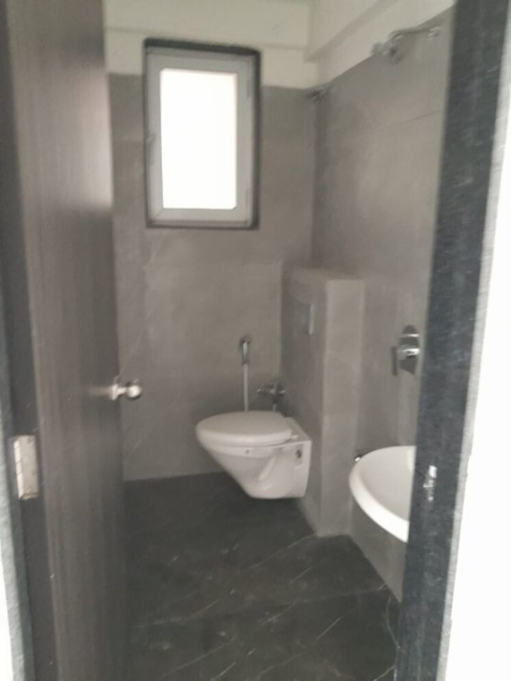 Bathroom, alamdar-aqdas-residency 1 Bedroom 672 Sq.Ft. Apartment In Mandvi Mumbai 7927298