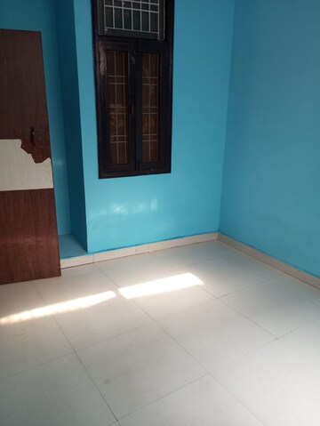 Room in 1.5 BHK Apartment at ABCZ East Avenue, Sector 73 – for Rent