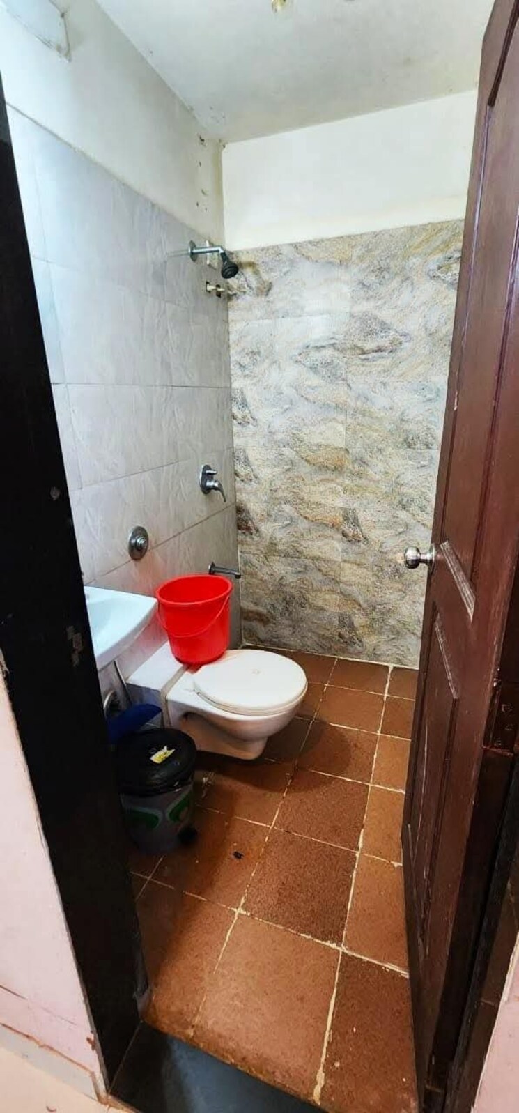 Bathroom, kandur-aman 1 Bedroom 462 Sq.Ft. Apartment In Kandivali East Mumbai 7927417