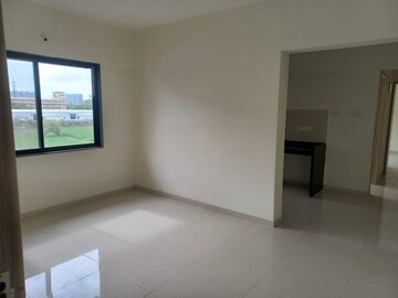 Room in 2 BHK Builder Floor at Wakad – for Rent