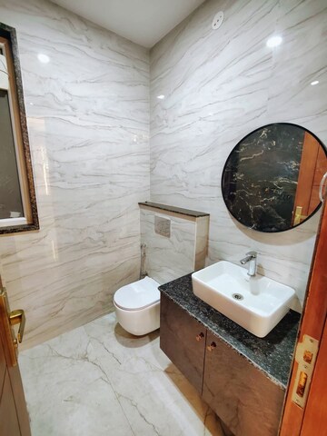 Bathroom in 3 BHK Builder Floor at Ansal Plaza Sector-23, Sector 23 – for Rent