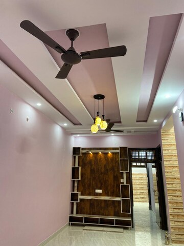 Master Bedroom in 3.5 BHK Independent House at Jankipuram – for Sale