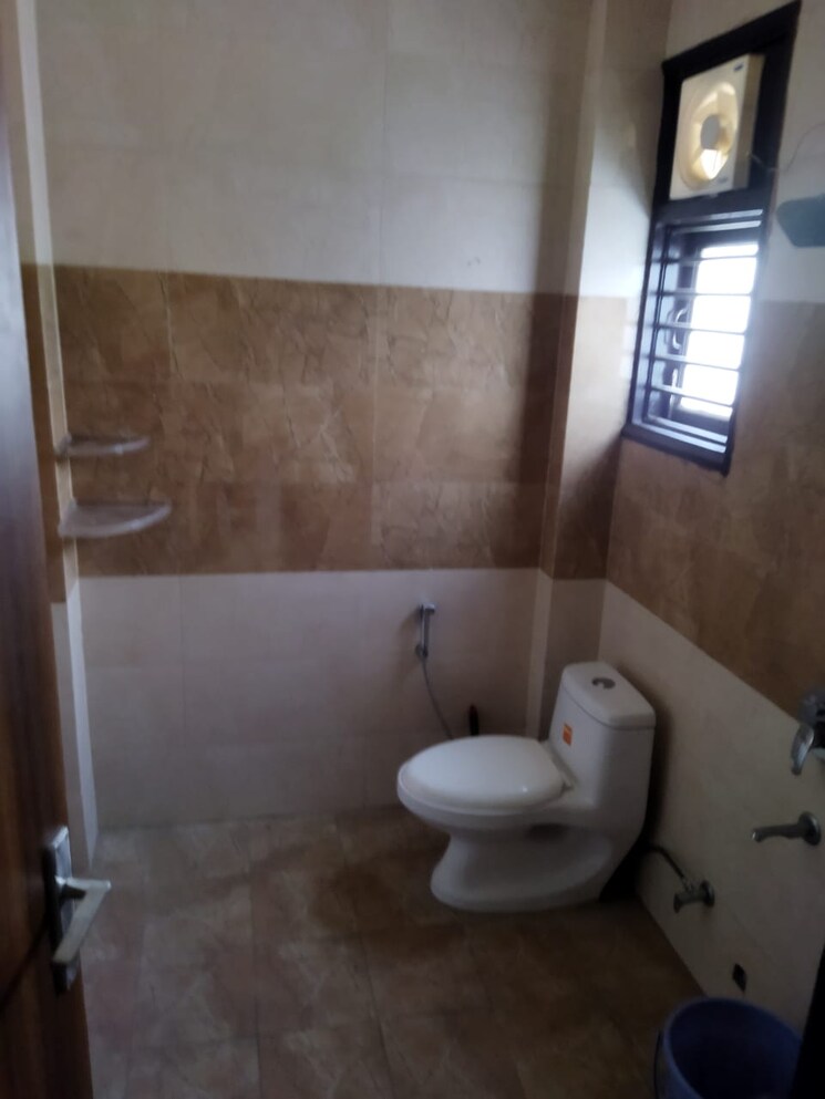 Bathroom, orchid-island 2.5 Bedroom 215 Sq.Yd. Apartment In Sector 51 Gurgaon 7927550
