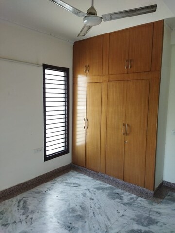 Room in 2.5 BHK Apartment at Orchid Island, Sector 51 – for Sale