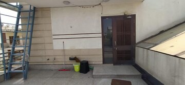 Living Room in 3 BHK Builder Floor at Ardee City, Sector 52 – for Sale
