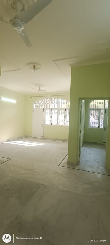 Room in 3.5 BHK Builder Floor at Ardee City, Sector 52 – for Sale