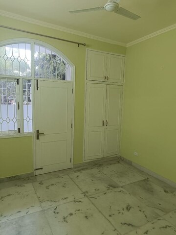 Room in 3.5 BHK Builder Floor at Ardee City, Sector 52 – for Sale