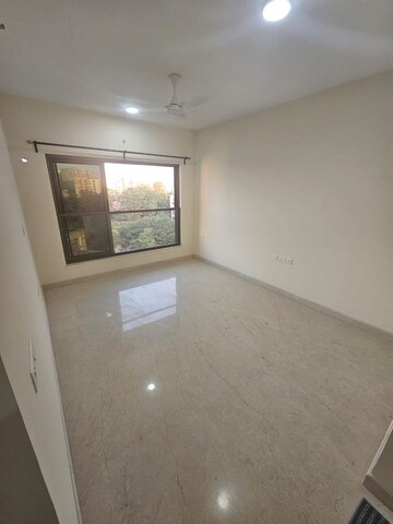 Room in 2 BHK Apartment at Vaibhavlaxmi Peak 25, Vikhroli East – for Rent