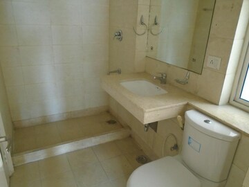 Bathroom in 4 BHK Builder Floor at Ardee City, Sector 52 – for Rent