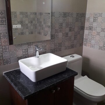 Master Bedroom in 4 BHK Builder Floor at Ardee City, Sector 52 – for Rent