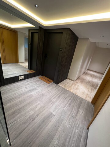 Bedroom in 2 BHK Apartment at Mehr Apartment, Khar West – for Rent