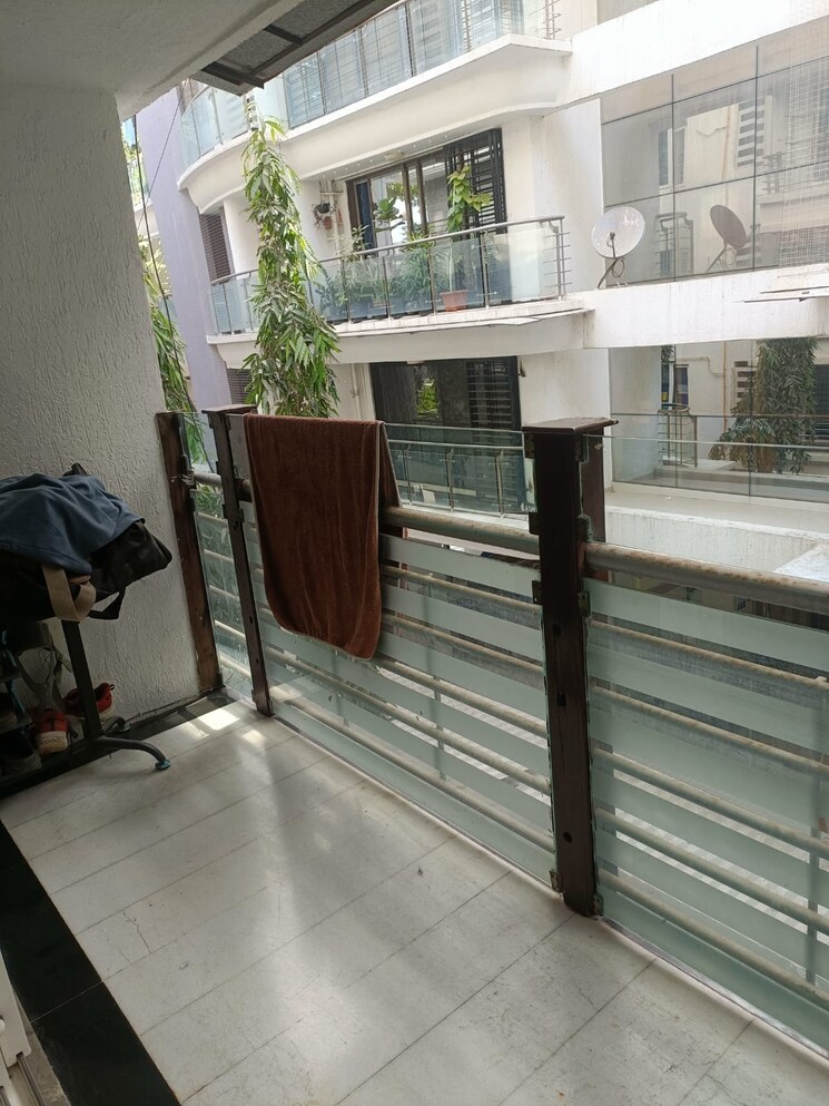 Balcony, vaswani-belvedere 3 Bedroom 1500 Sq.Ft. Apartment In Bandra West Mumbai 7927589