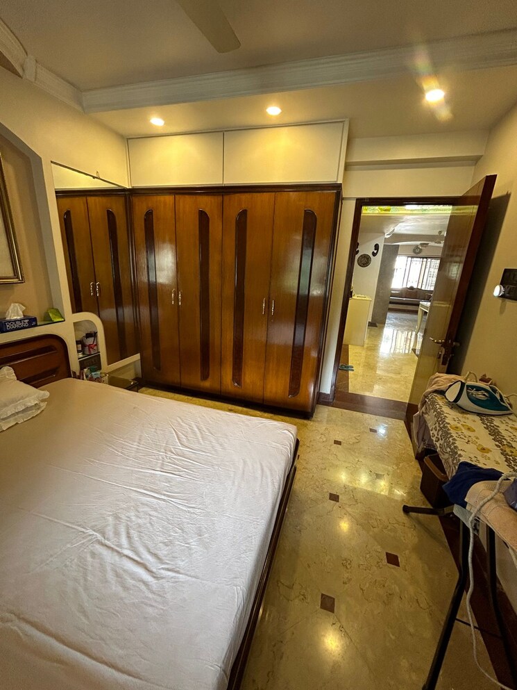 Living Room, heera-apartments 3 Bedroom 1300 Sq.Ft. Apartment In Khar West Mumbai 7927620