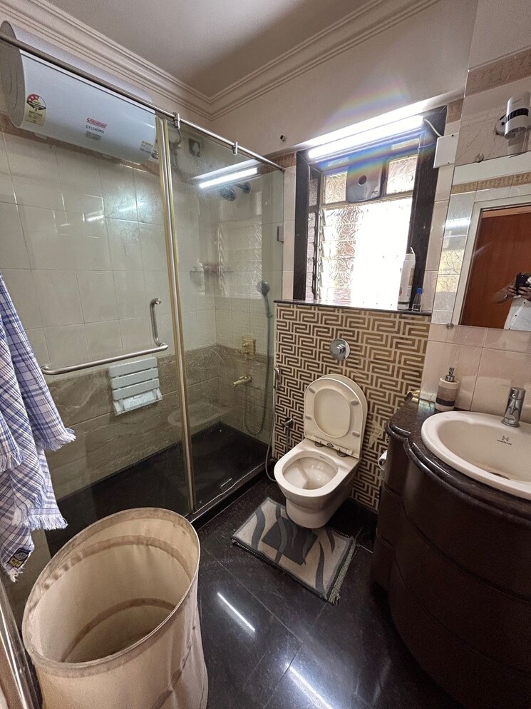 Team Area, heera-apartments 3 Bedroom 1300 Sq.Ft. Apartment In Khar West Mumbai 7927620