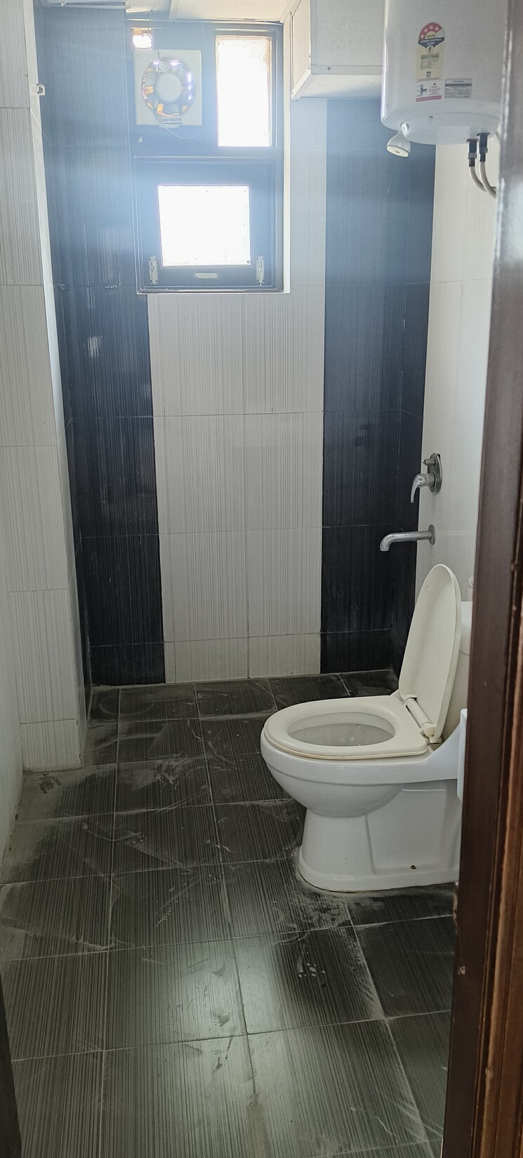 Bathroom, optus-tulip-heights 3 Bedroom 1750 Sq.Ft. Apartment In Sector 11 Faridabad 7927643