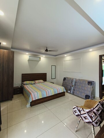 Bedroom in 1 BHK Builder Floor at Sector 38 – for Rent