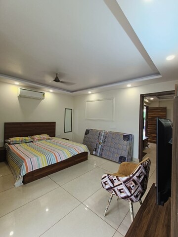 Bedroom in 1 BHK Builder Floor at Sector 38 – for Rent